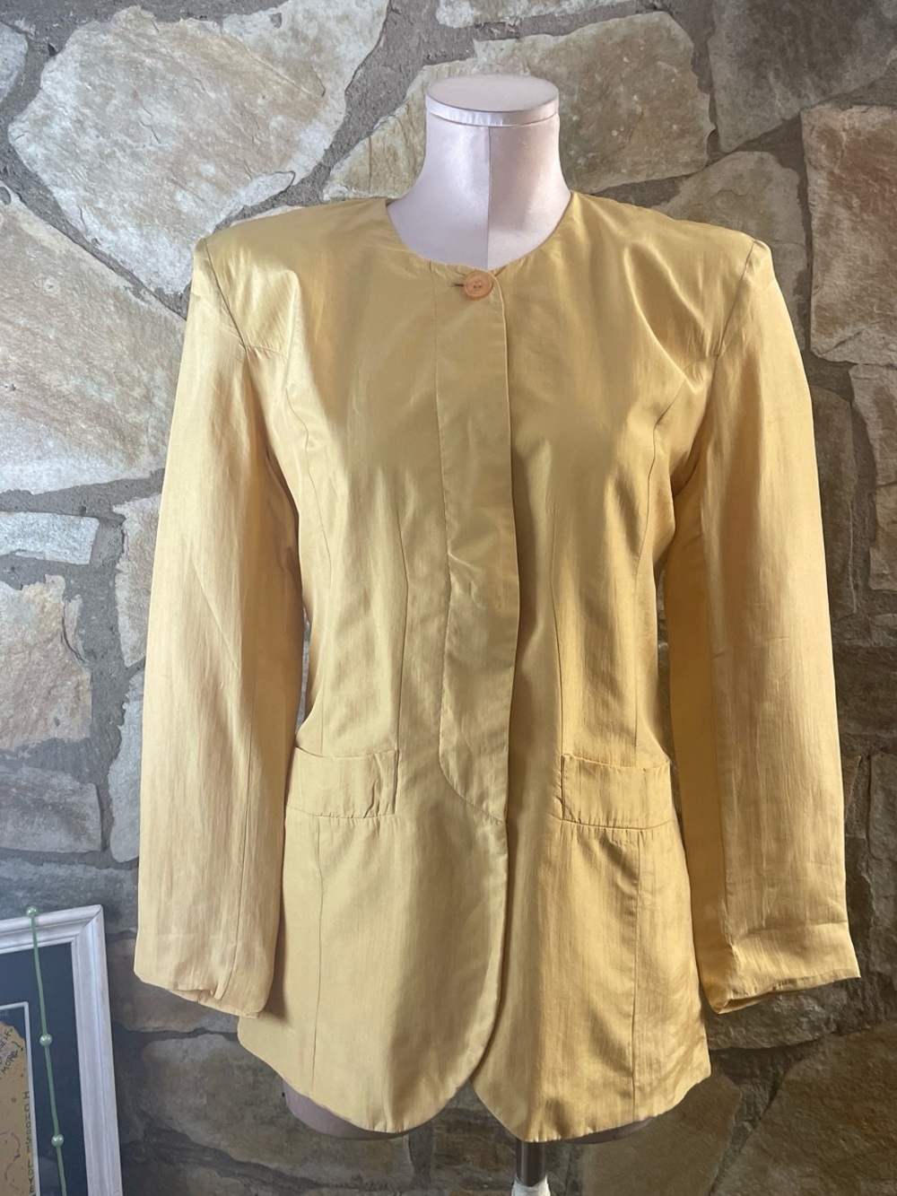 Robert Stock Limited 100% Silk Yellow Blazer Size Small Vintage